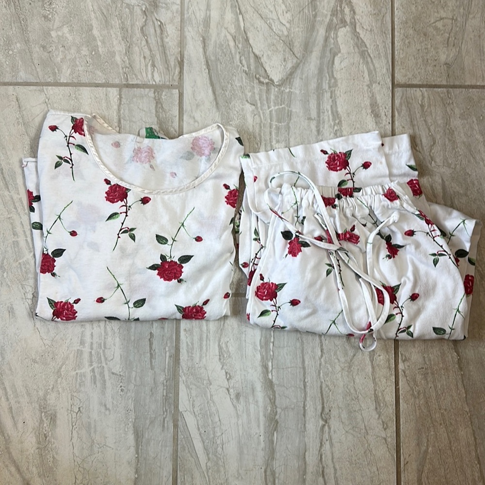 Mums and Blossums Maternity/nursing pajamas